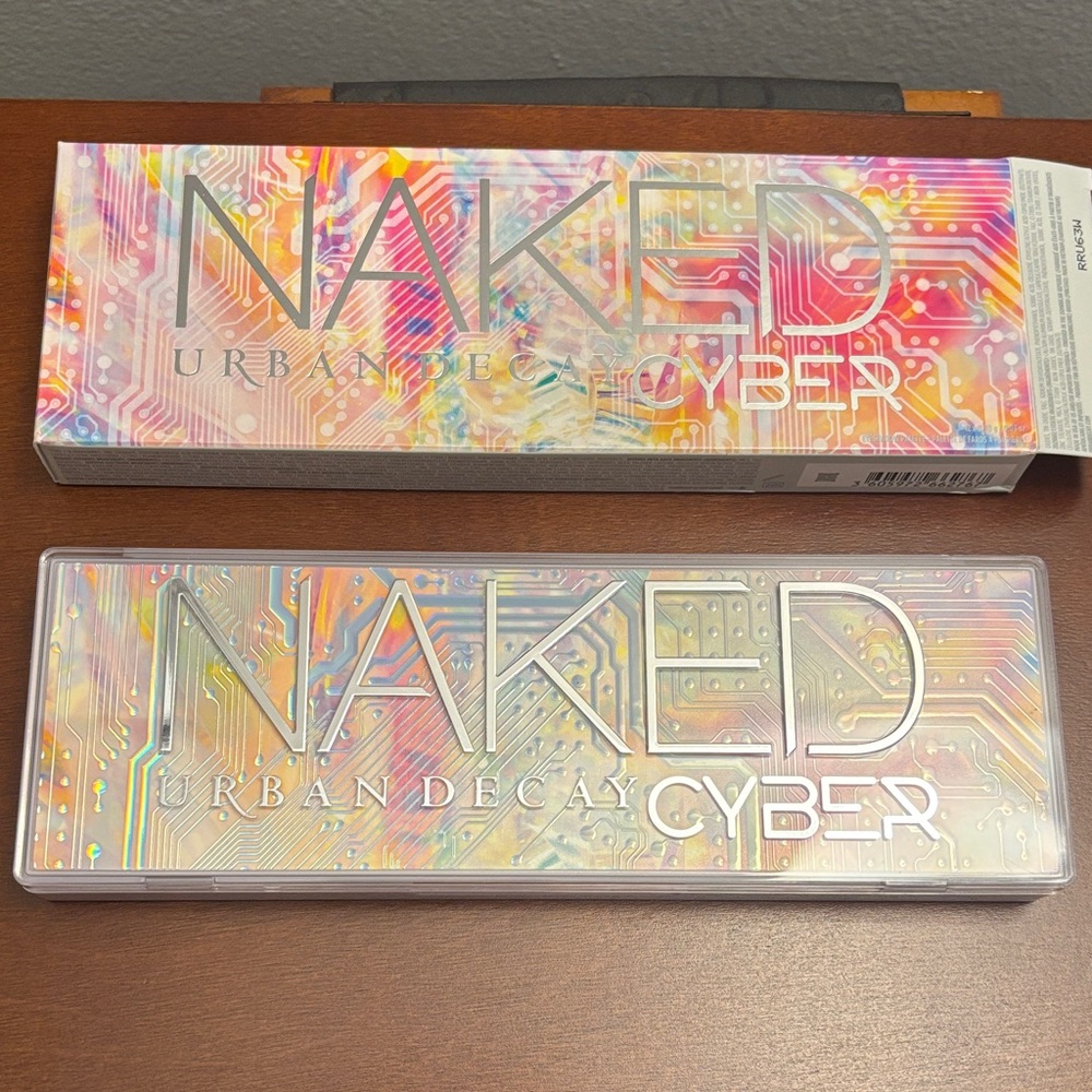 Urban Decay Cyber Palette with Holographic Design